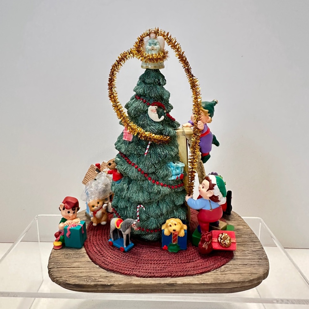 1997 Hallmark Keepsake‎ Trimming Santas Tree Studio Edition Signed Display Piece